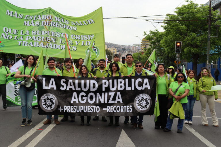 CONFEDEPRUS marcha en Valparaíso en solidaridad a paro de 48 horas convocado por la CONFUSAM